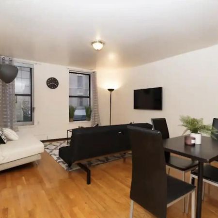 2Bed Bliss By Central Park North Нью-Йорк Экстерьер фото